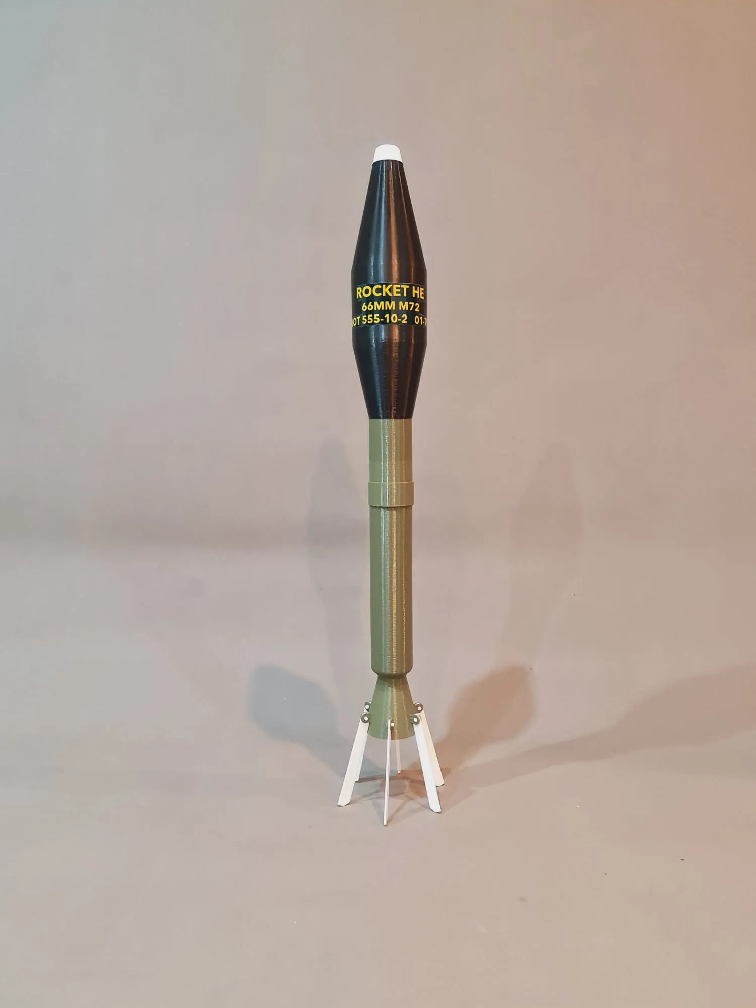 LAW HE ROCKET 66mm - M72 - detailed replica - 1:1 scale - display model